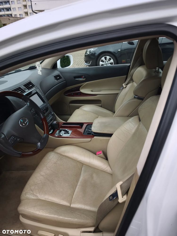 Lexus GS 450h Prestige - 24