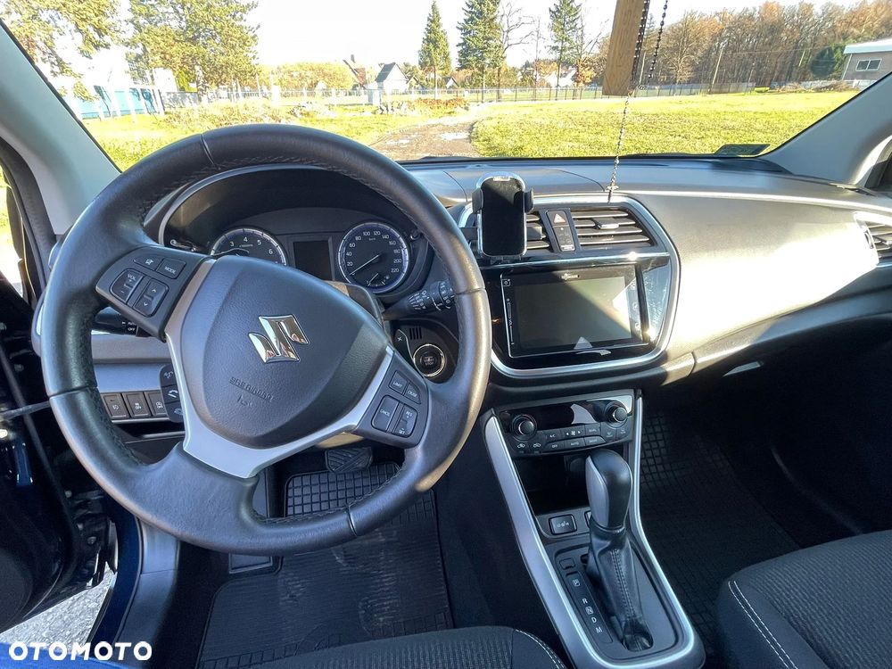 Suzuki SX4 S-Cross 1.4 T Premium - 8