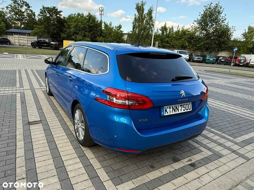 Peugeot 308 SW BlueHDi 130 Allure - 26