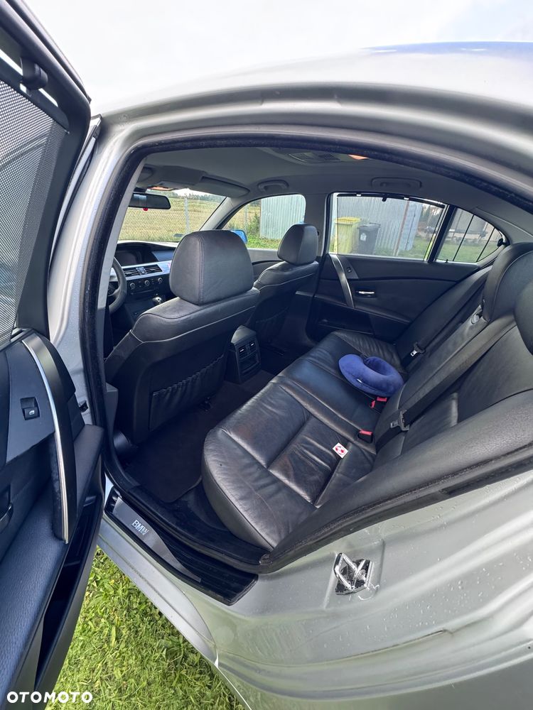 BMW Seria 5 525d - 5
