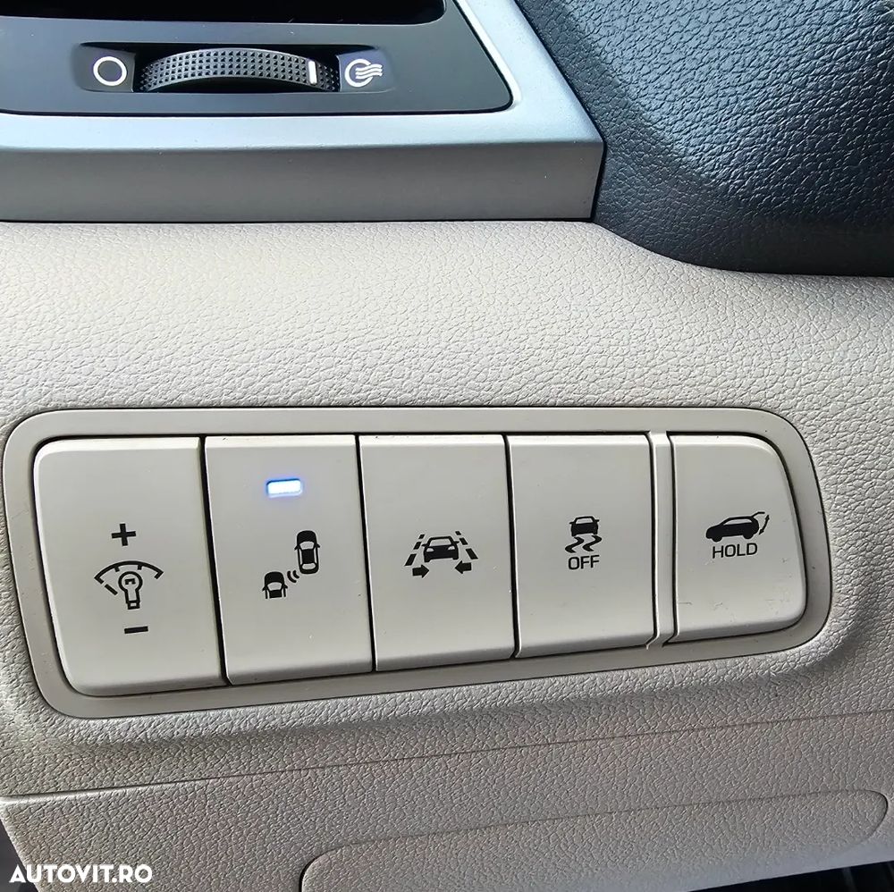 Hyundai Tucson 2.0 CRDI 4WD Automatik Advantage - 19