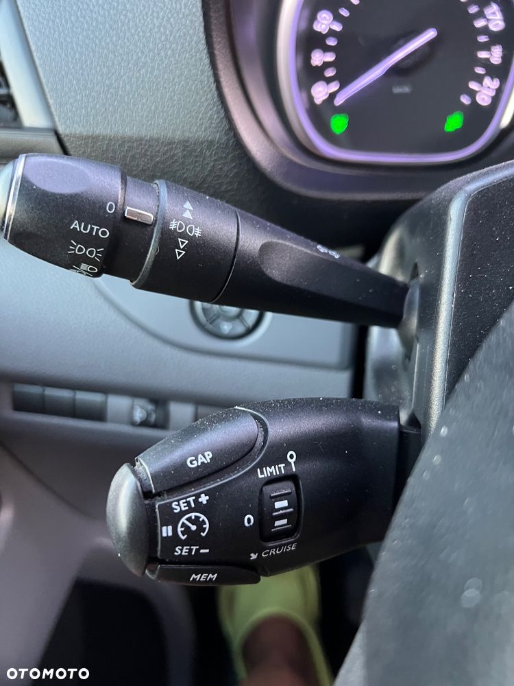 Peugeot Expert - 25