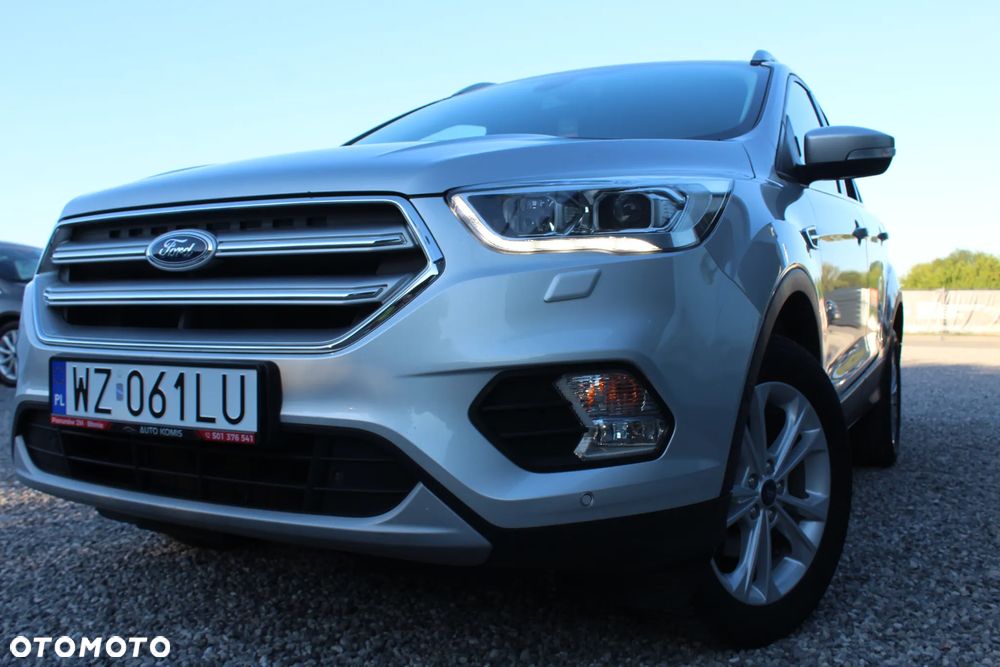 Ford Kuga 1.5 EcoBoost 2x4 Titanium - 5