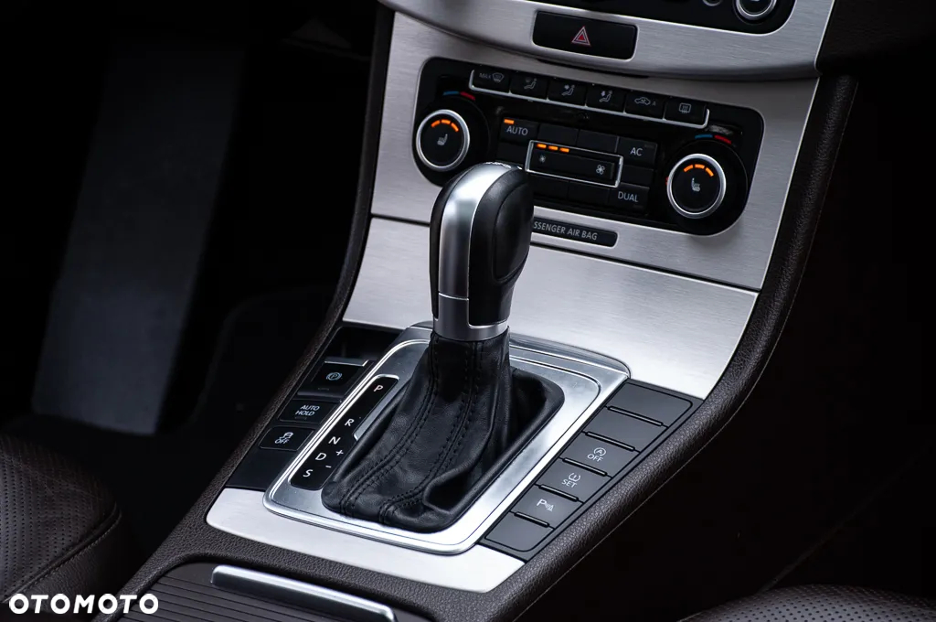 Volkswagen Passat 2.0 TDI DPF Highline DSG - 18