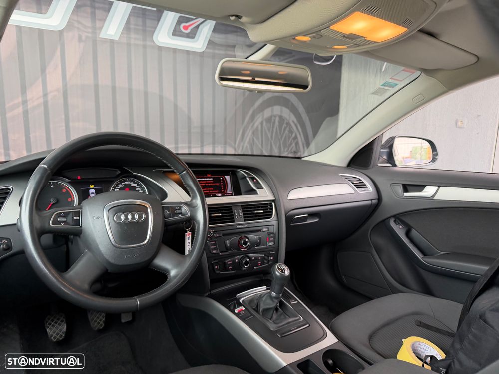 Audi A4 Avant 2.0 TDI - 27