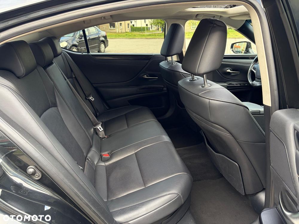 Lexus ES 300h Elegance - 15