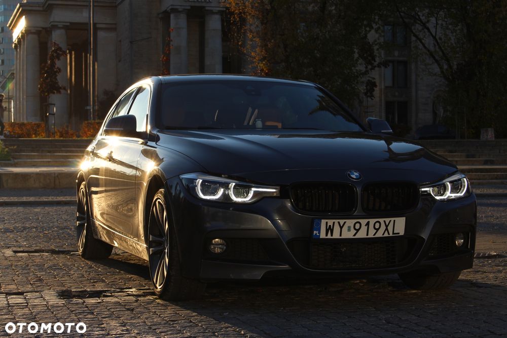 BMW Seria 3 330i xDrive Edition Luxury Line Purity - 2