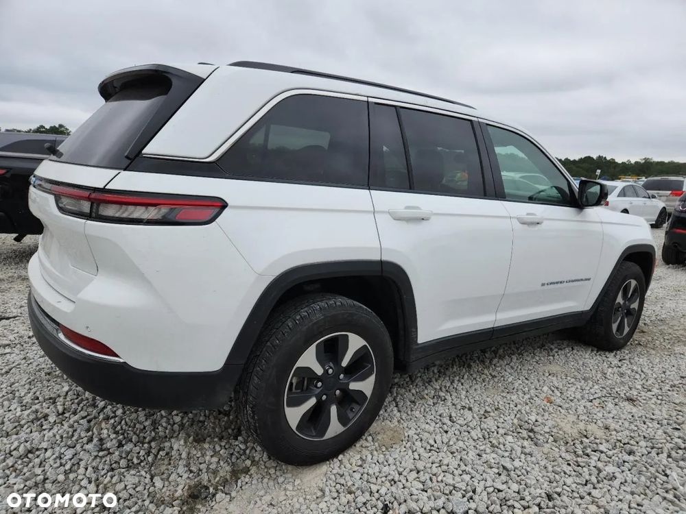 Jeep Grand Cherokee - 4