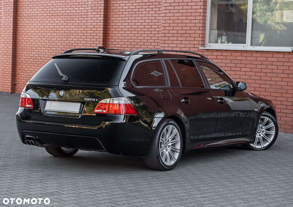 BMW Seria 5 523i - 12