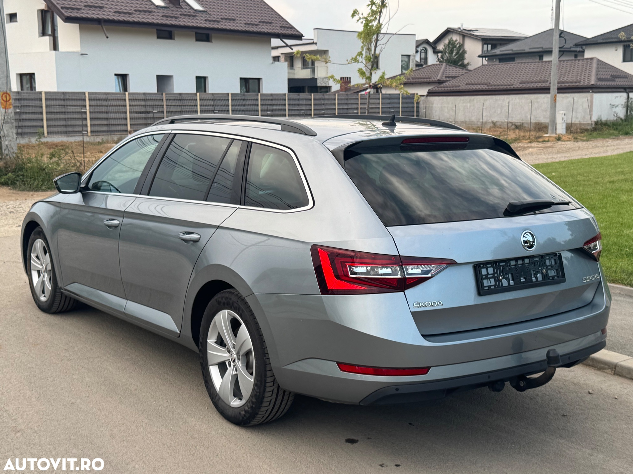 Skoda Superb Combi 1.5 TSI DSG Ambition - 8