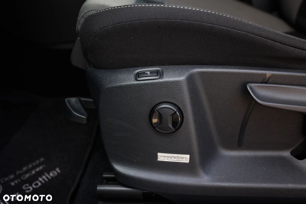 Volkswagen Golf Sportsvan 1.2 TSI (BlueMotion Technology) Comfortline - 18