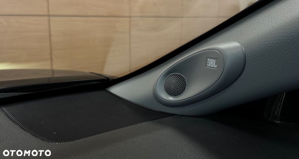 Toyota Camry 2.5 Hybrid Executive CVT - 25