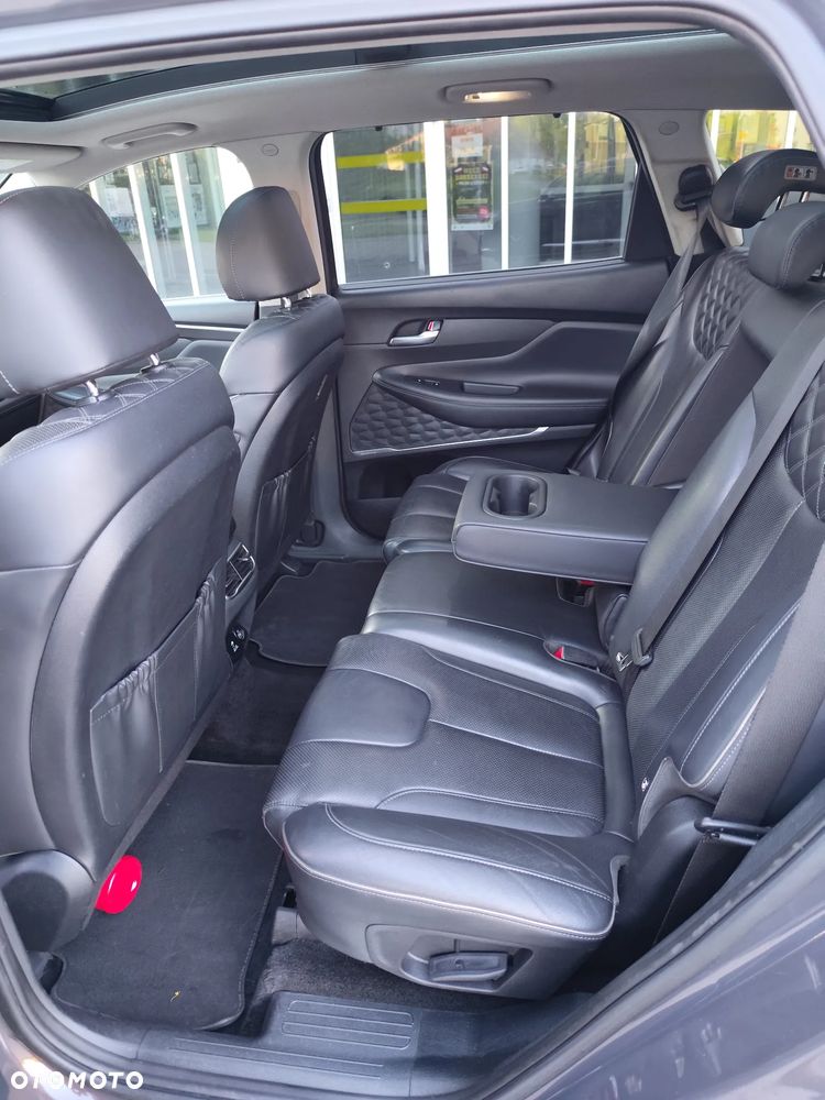 Hyundai Santa Fe 1.6 HEV 2WD SEVEN Signature - 13