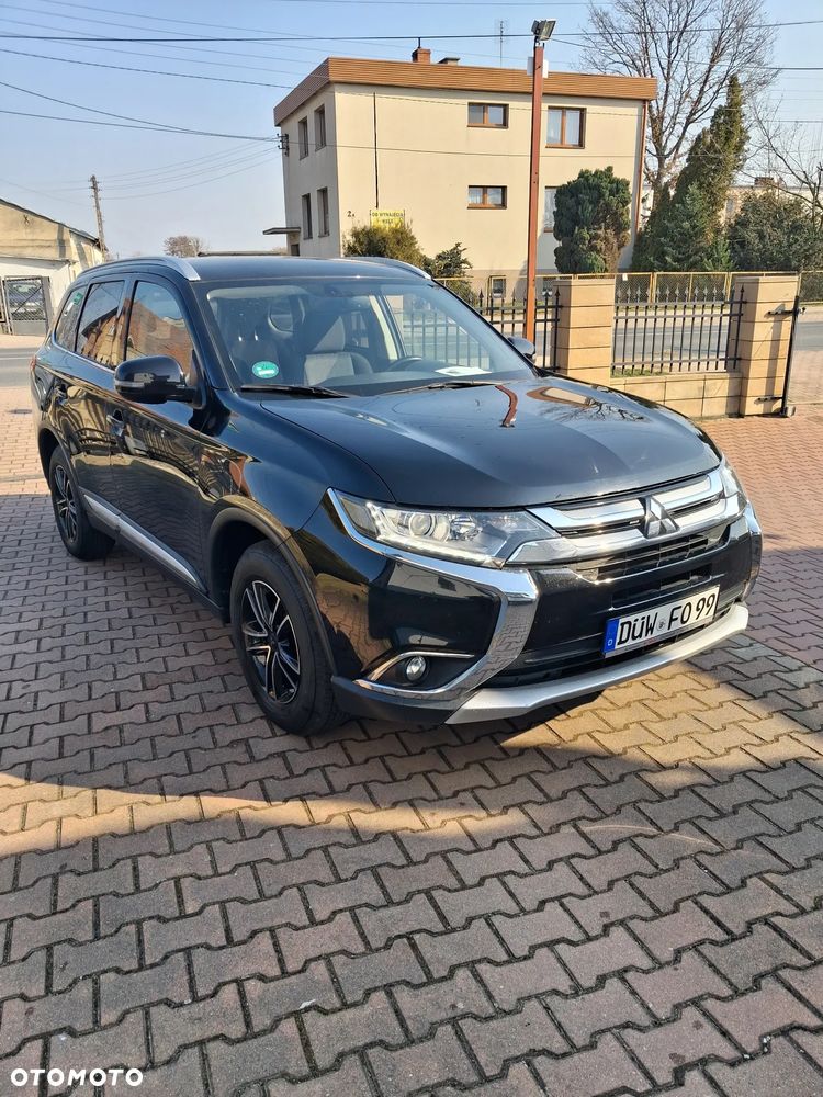 Mitsubishi Outlander - 1
