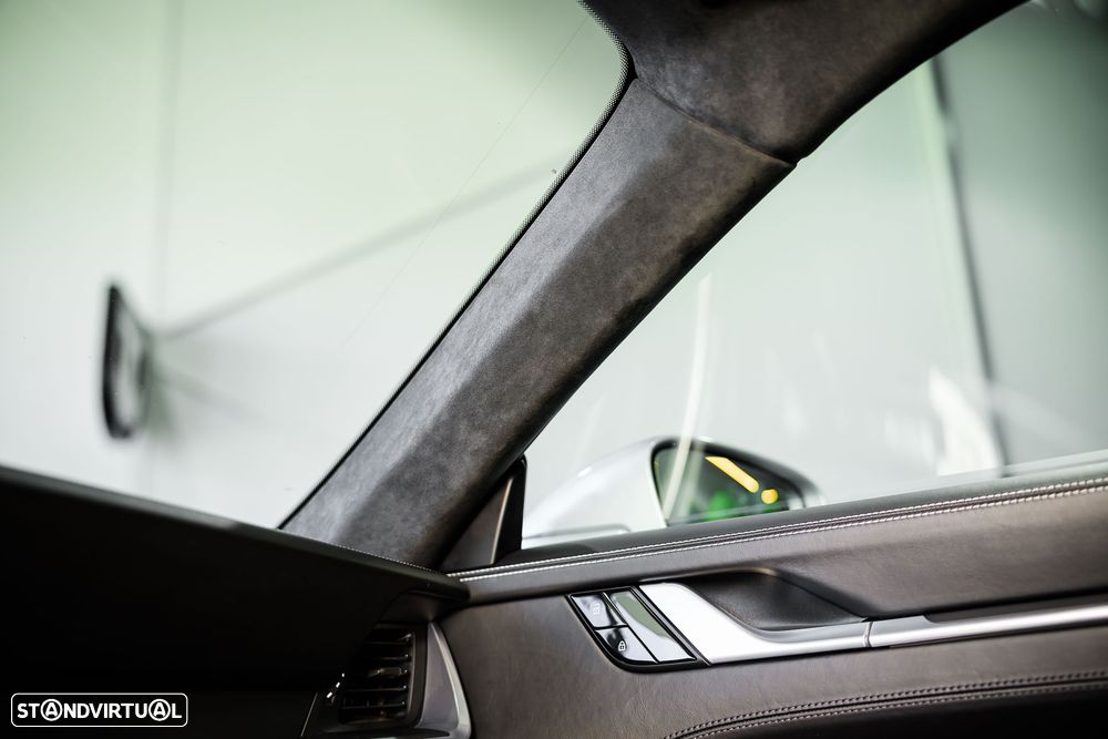 Porsche 911 (992) Turbo S - 33