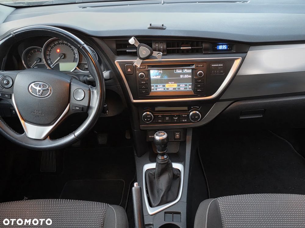 Toyota Auris 1.4 D-4D Active - 9