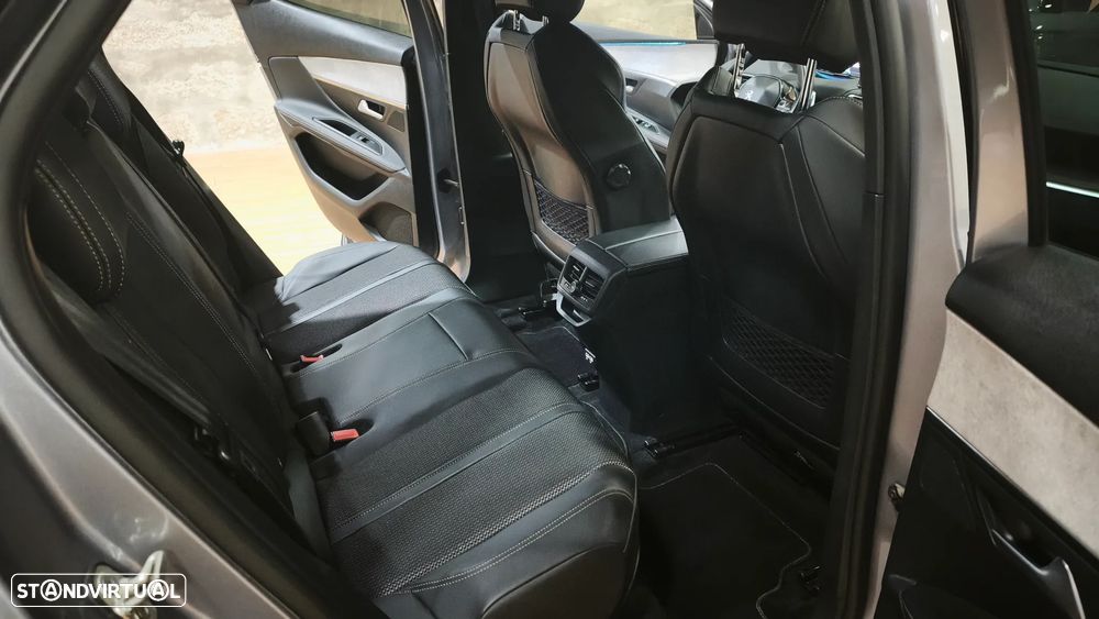Peugeot 3008 1.6 Hybrid4 GT Line e-EAT8 - 23
