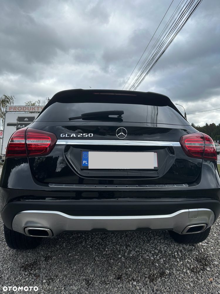 Mercedes-Benz GLA 250 7G-DCT Style - 14
