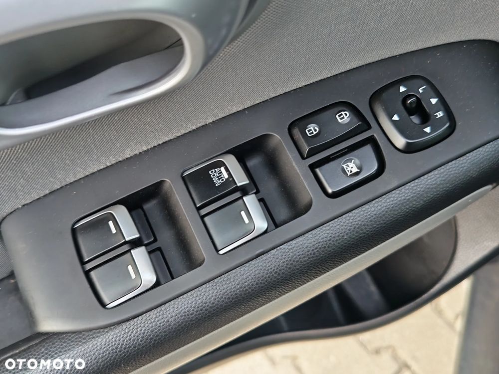 Kia Soul 1.6 GDI L - 18