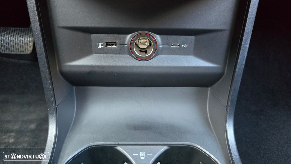 MG MG4 64 kWh Luxury - 41