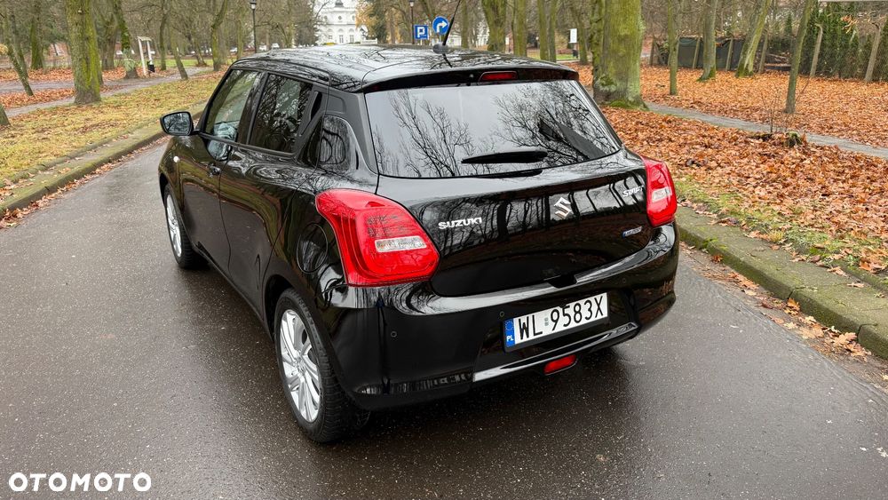 Suzuki Swift 1.2 Dualjet SHVS Premium Plus CVT - 5