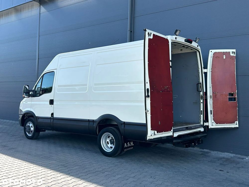 Iveco Daily 50C15 35C15 3.0 HPI L3H2 Średniak **KLIMA**Hak 3,5t.**NA BLIŹNIAKACH**Sprowadzony**2013R** - 7
