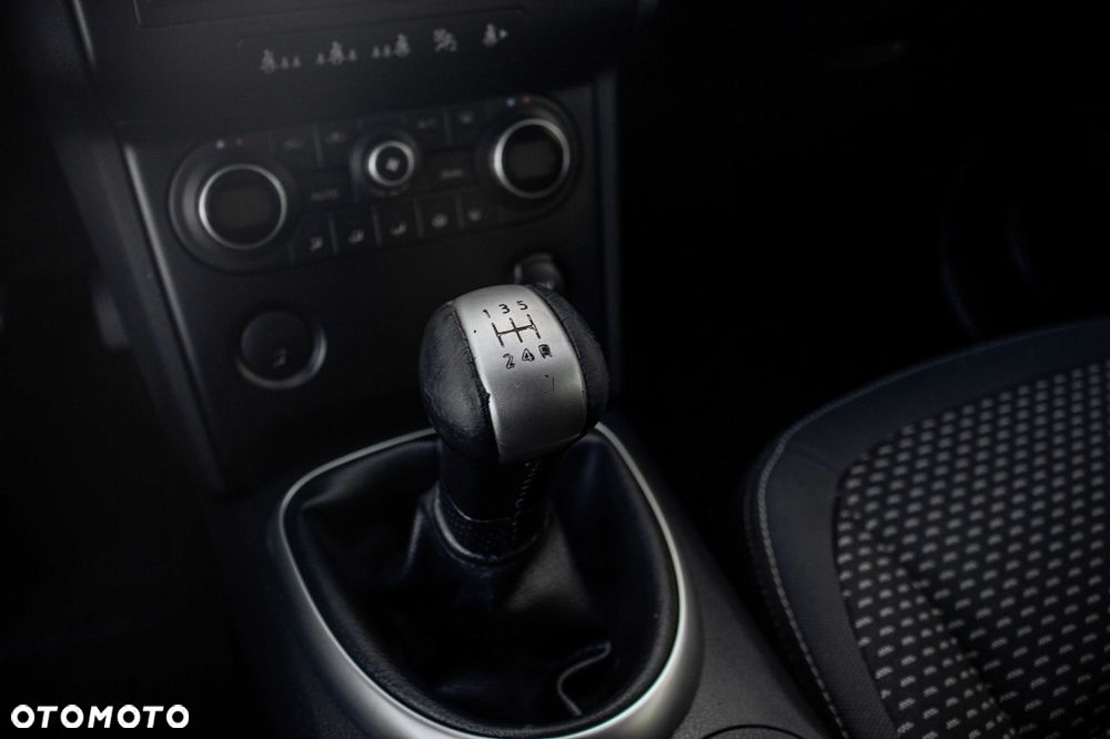 Nissan Qashqai 1.6 Visia - 15