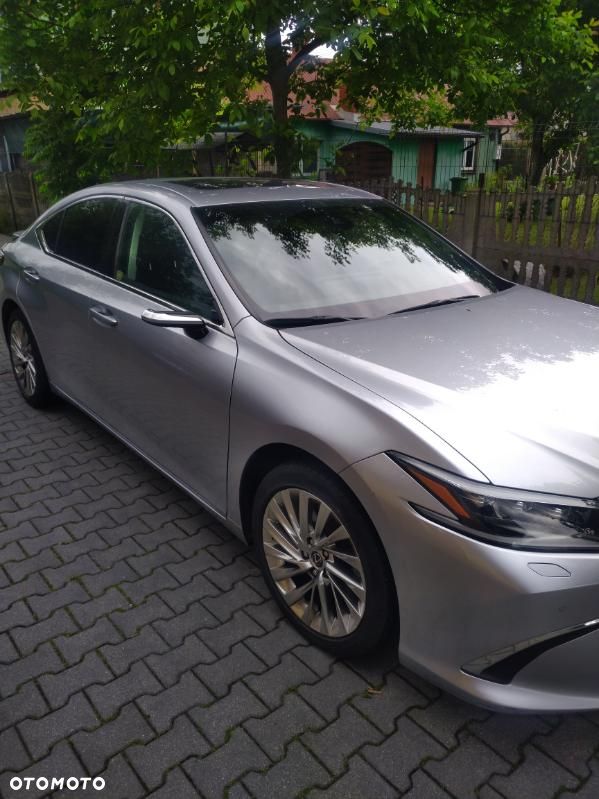 Lexus ES 300h Omotenashi - 6