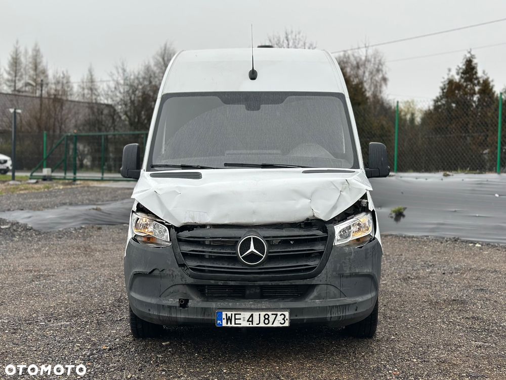 Mercedes-Benz Sprinter - 4
