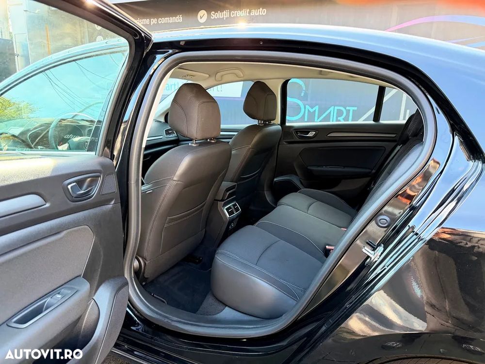 Renault Megane TCE 140 EDC Techno - 22