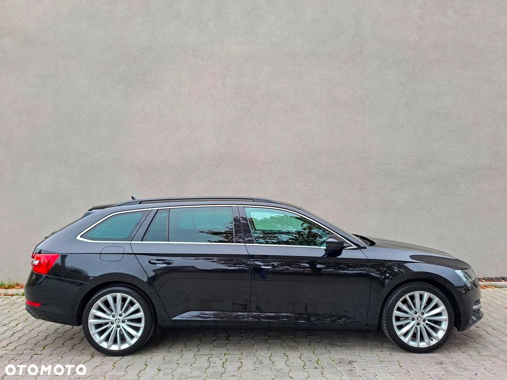 Skoda Superb 2.0 TDI DSG Premium Edition - 9