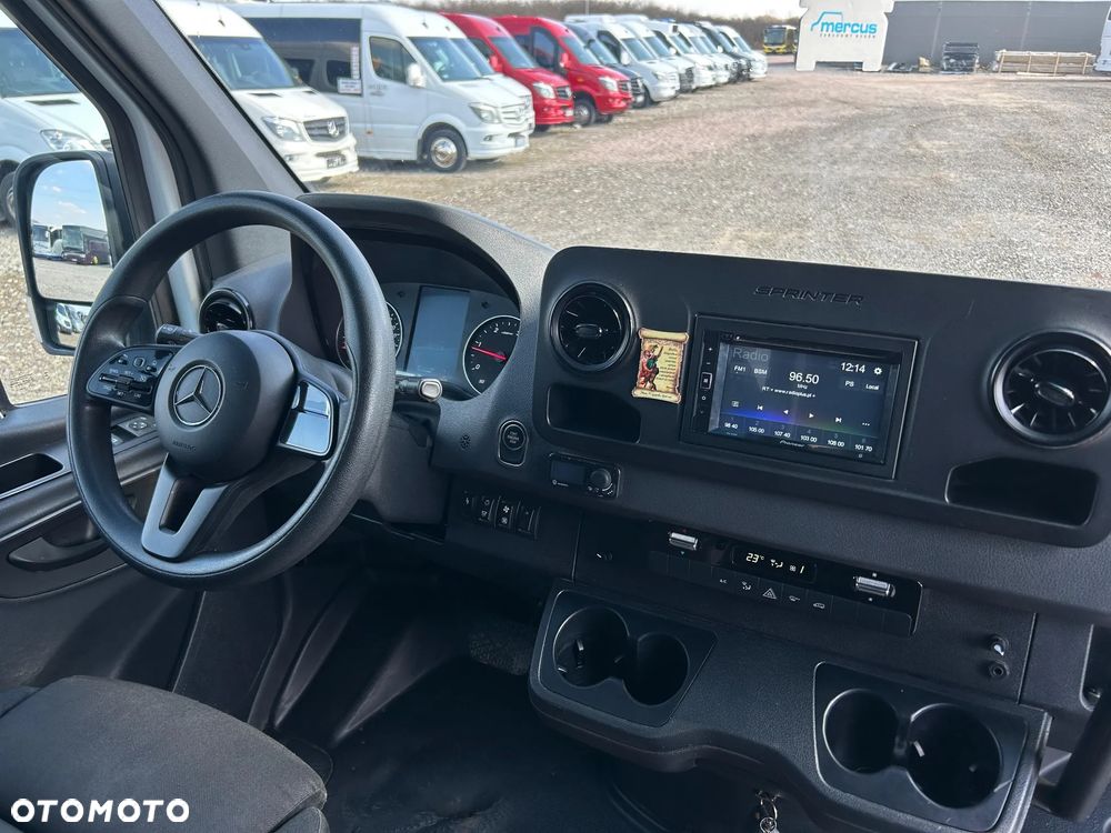 Mercedes-Benz Sprinter 517 - 14