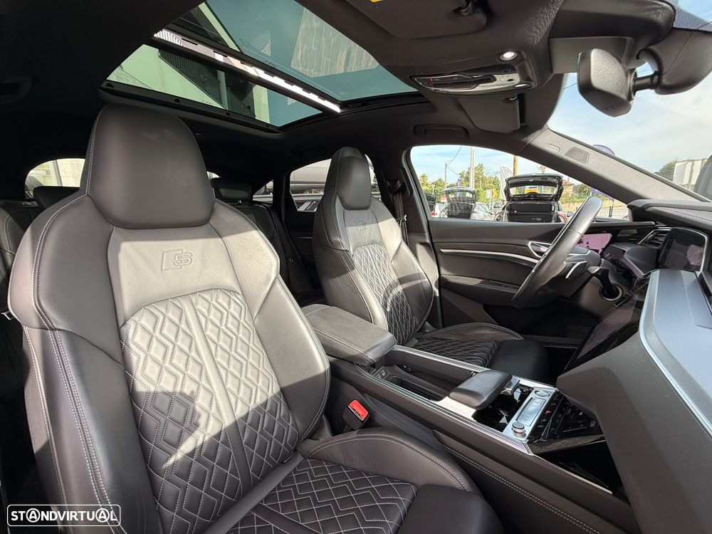 Audi e-tron 55 quattro S line - 14