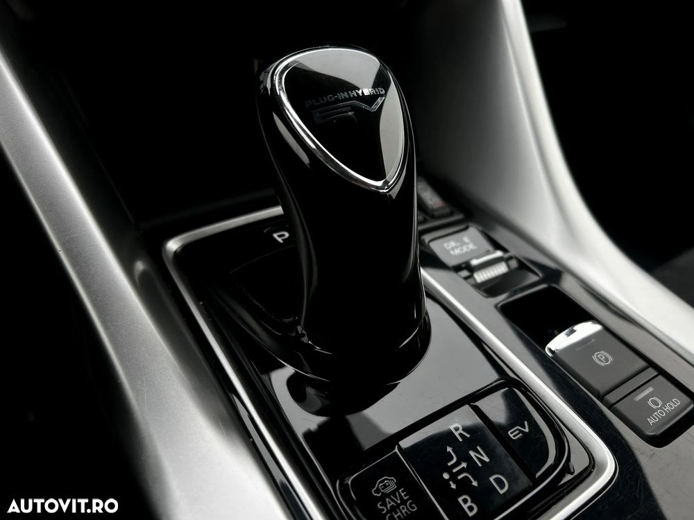 Mitsubishi Eclipse-Cross - 15