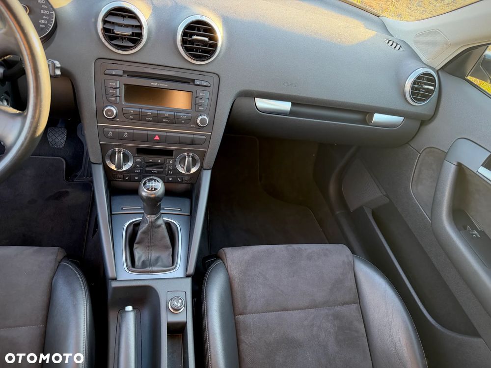 Audi A3 Sportback 1.6 TDI DPF Attraction - 26