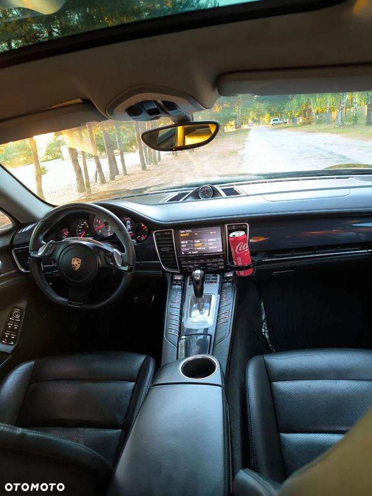 Porsche Panamera 4S - 7