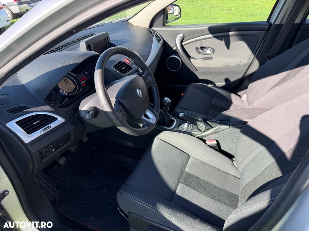 Renault Megane 1.9dCi Privilege - 5