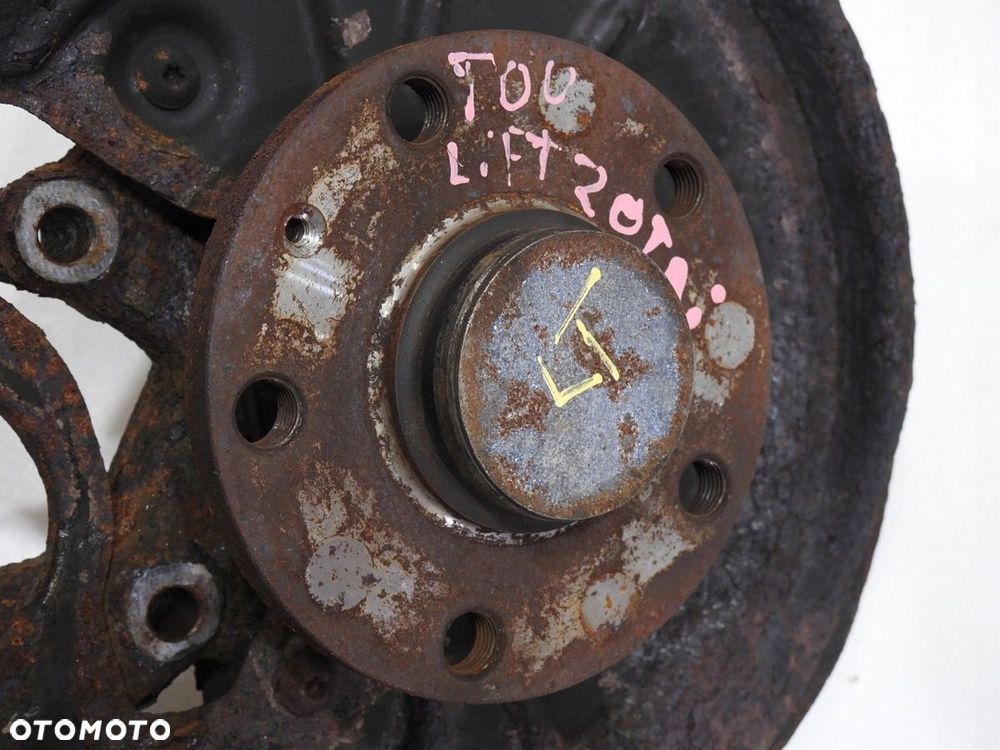 PIASTA ZWROTNICA LEWY TYŁ VW TOURAN - 3