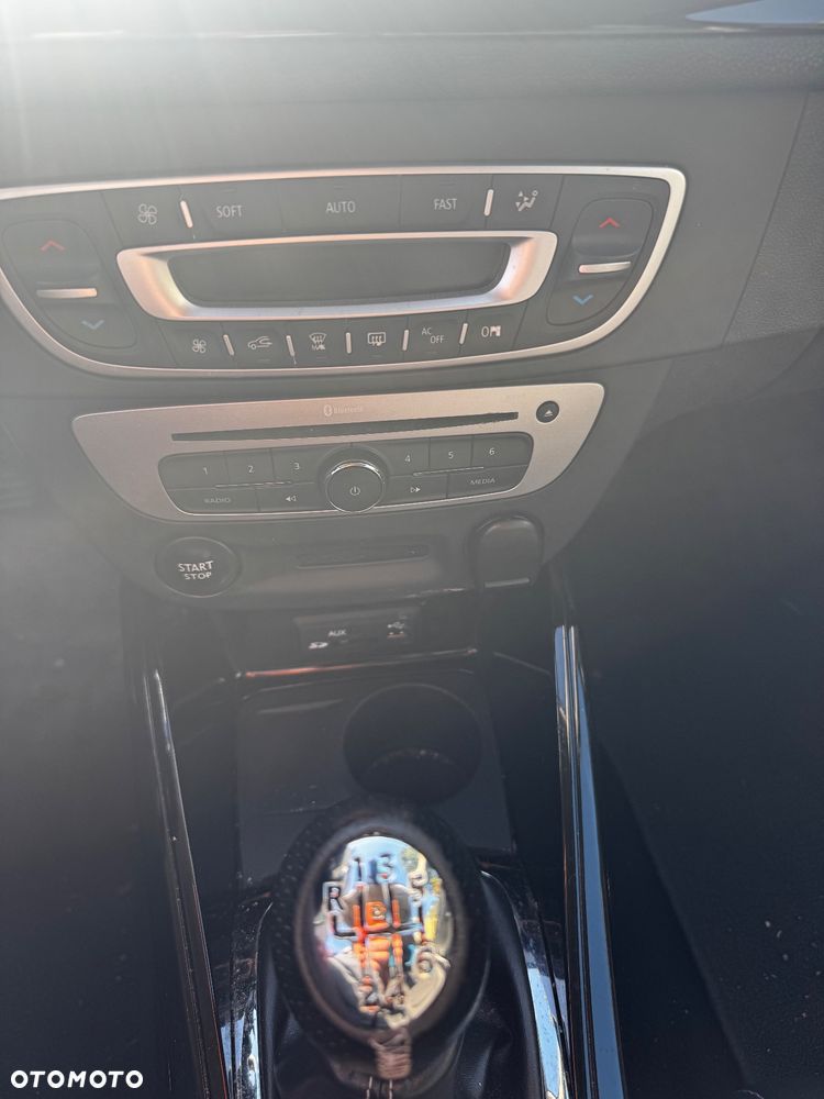 Renault Megane ENERGY TCe 130 BOSE EDITION - 10