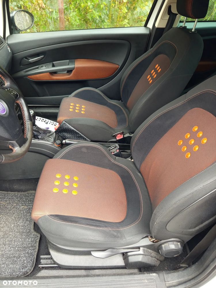 Fiat Grande Punto - 10
