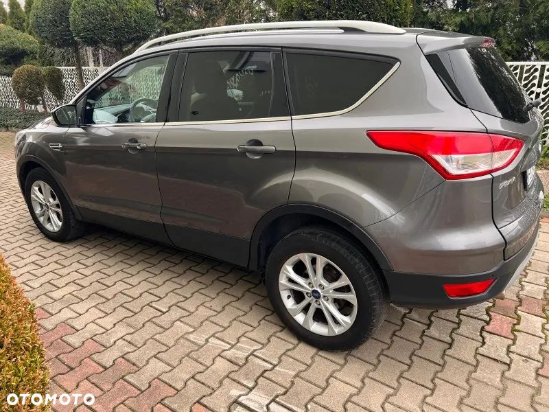 Ford Kuga 2.0 TDCi FWD Titanium - 4