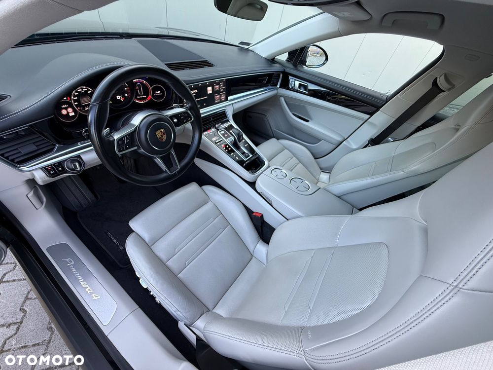 Porsche Panamera 4 Executive - 7