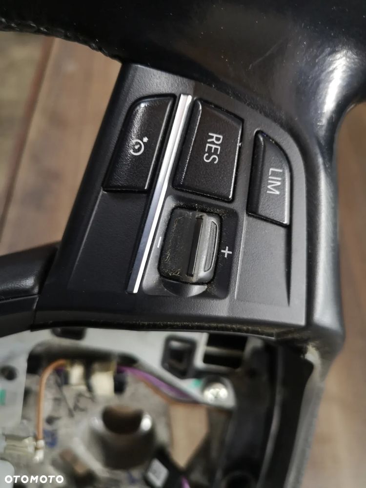 BMW 5 F10 F11 KIEROWNICA M PAKIET ORYGINALNA SKÓRZANA Z MULTIFUNKCJĄ ŁADNA - 4