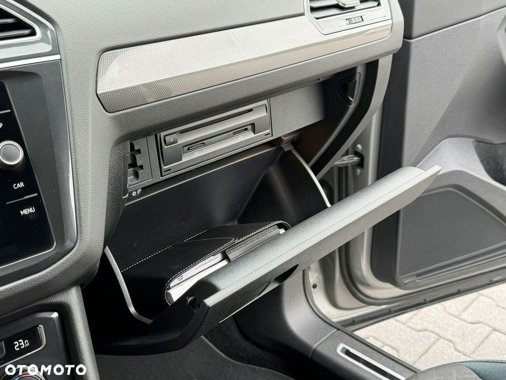 Volkswagen Tiguan 2.0 TDI SCR DSG IQ.DRIVE - 20