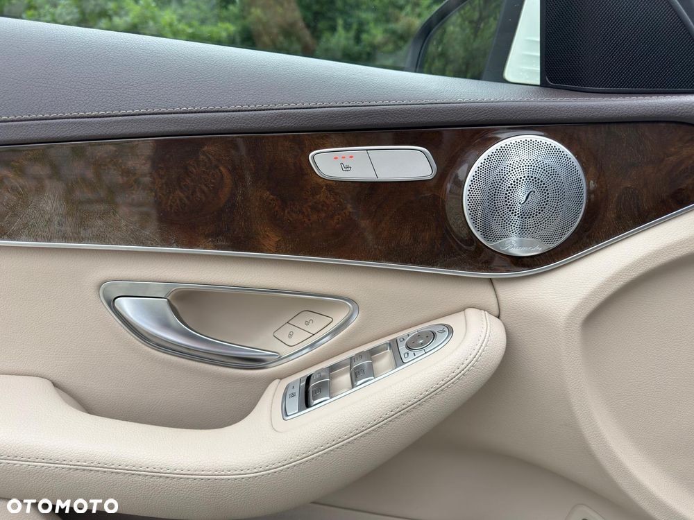 Mercedes-Benz Klasa C 200 4-Matic 7G-TRONIC - 26