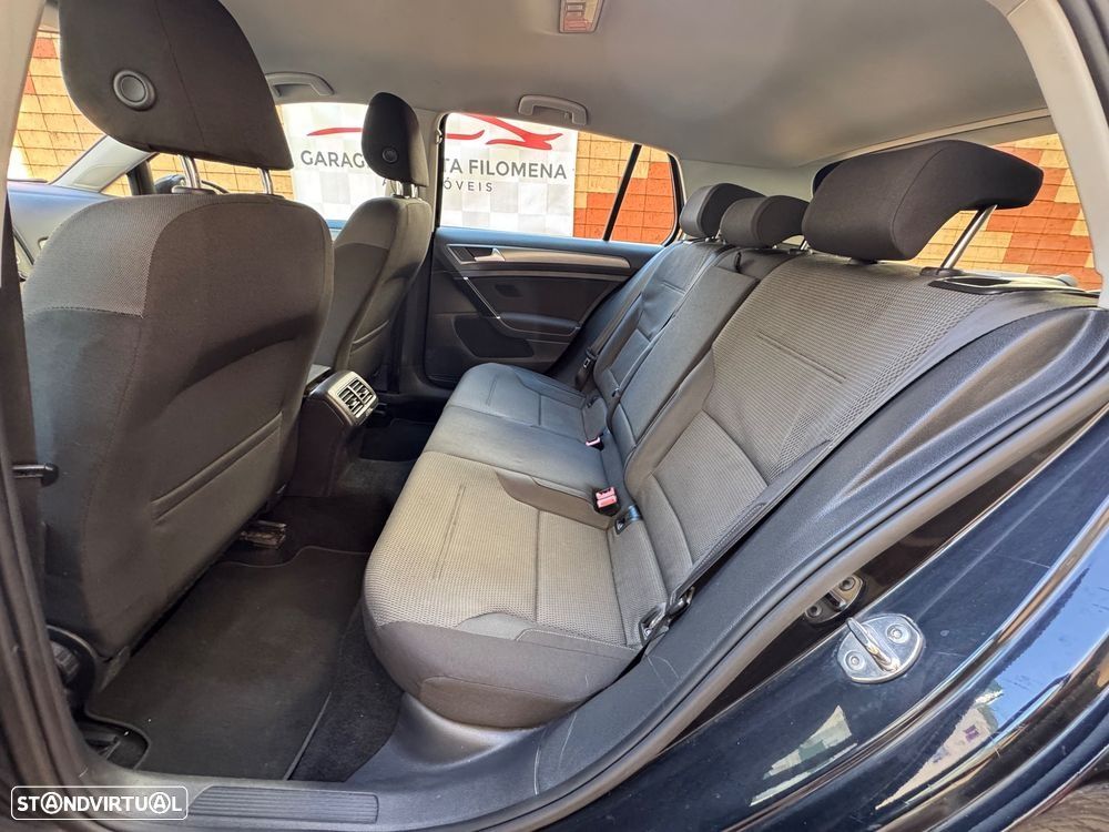 VW Golf 1.6 TDi Confortline - 10