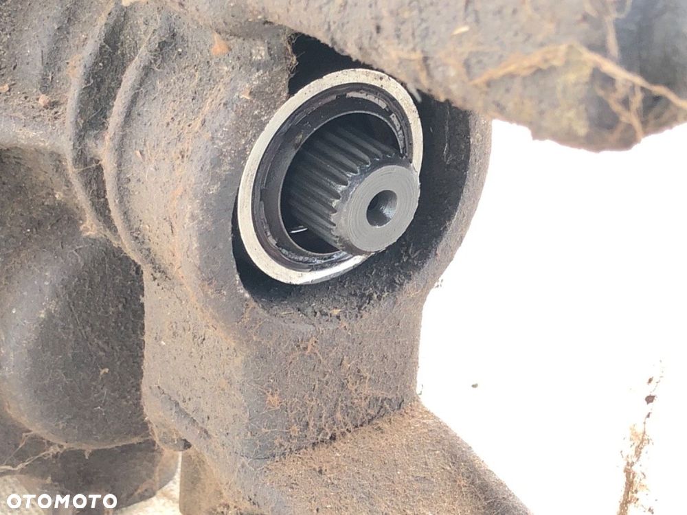 SKRZYNIA BIEGÓW  SUZUKI SAMURAI samochód terenowy otwarty (SJ_) 1988 - 2004 1.3 Napęd na - 6