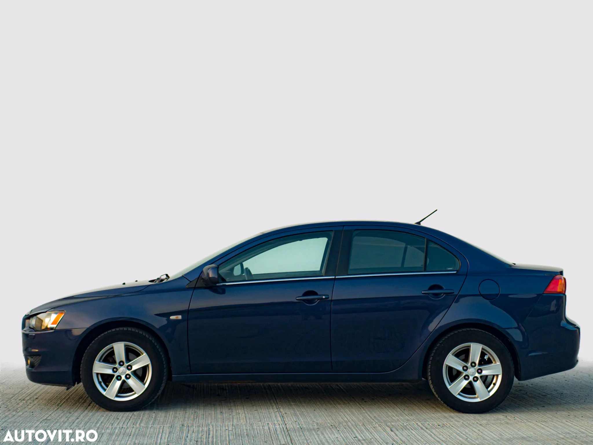 Mitsubishi Lancer 1.5 - 16