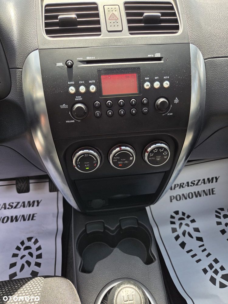 Suzuki SX4 1.6 GS / Premium - 12