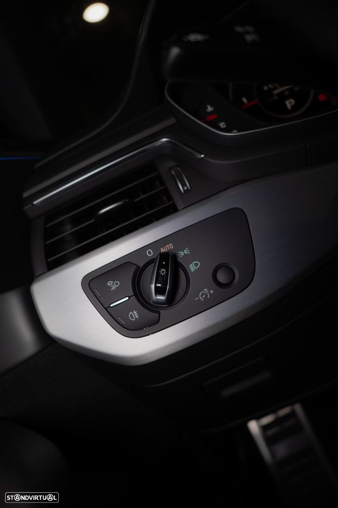Audi A4 Avant 2.0 TDI S-line S tronic - 37